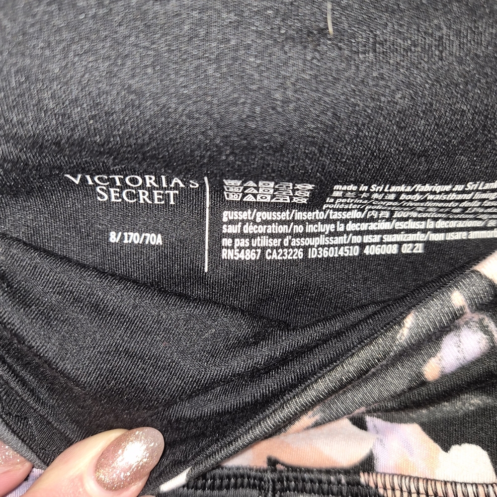 Victoria's Secret Essential High Rise - Picture 5 of 8